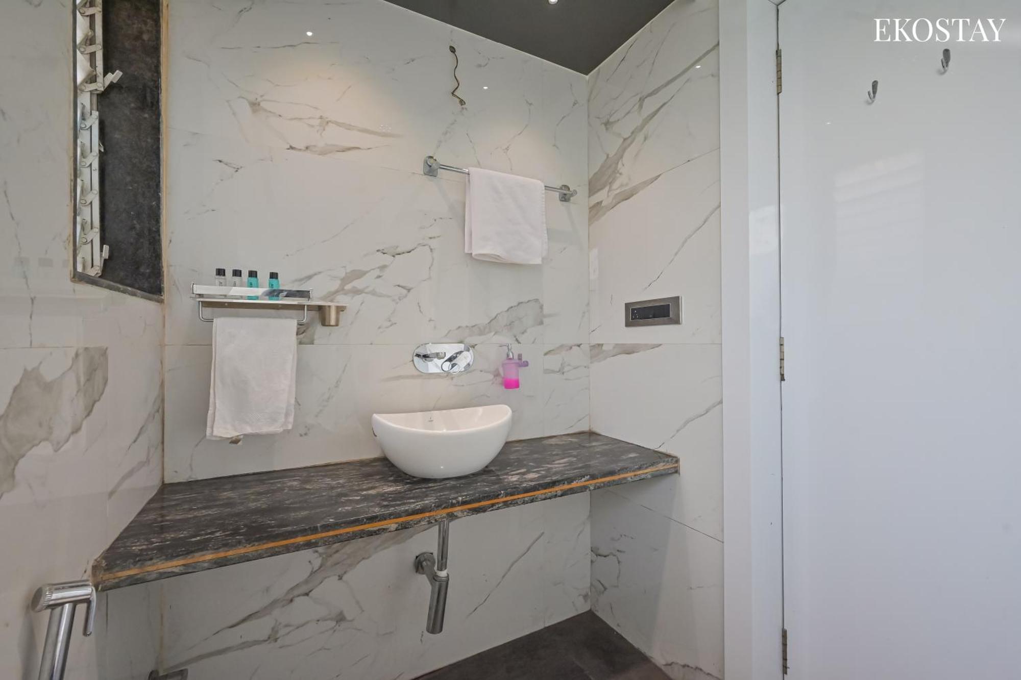 Ekostay Gold - Peninsula Villa Lonavala Eksteriør bilde